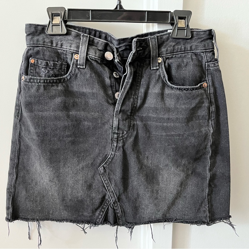 H&M black denim skirt size US 4